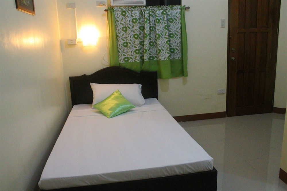 Amerson Pension Place Puerto Princesa Exterior photo